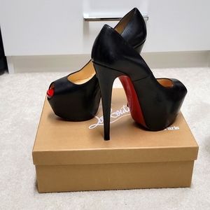 CHRISTIAN LOUBOUTIN Highness in black size 40